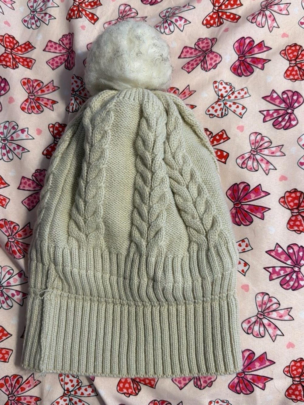Cozy Cable-Knit Pom Beanie - Cream